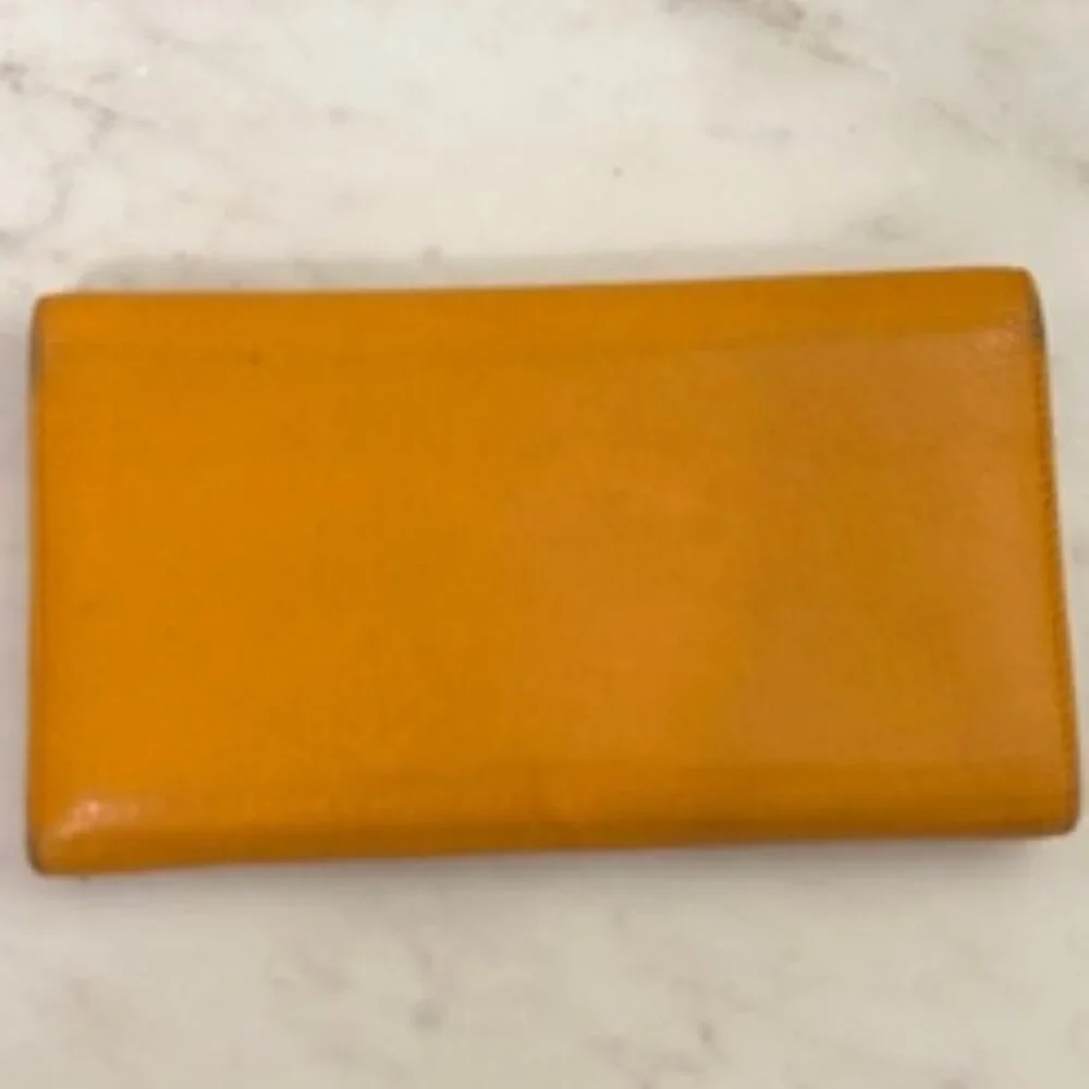 Authentic Gucci long wallet - Picture 3 of 9